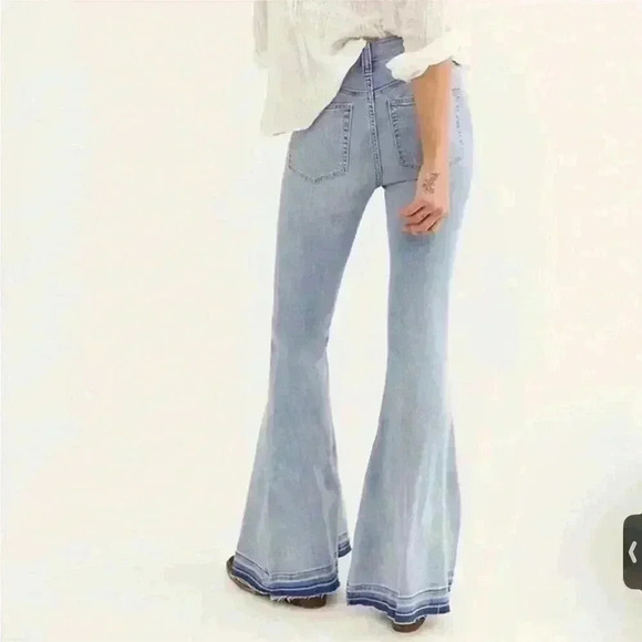 Free People We The Free Irreplaceable Ultra Flare Leg Jean Kent Light Wash Sz-30 - Picture 2 of 7